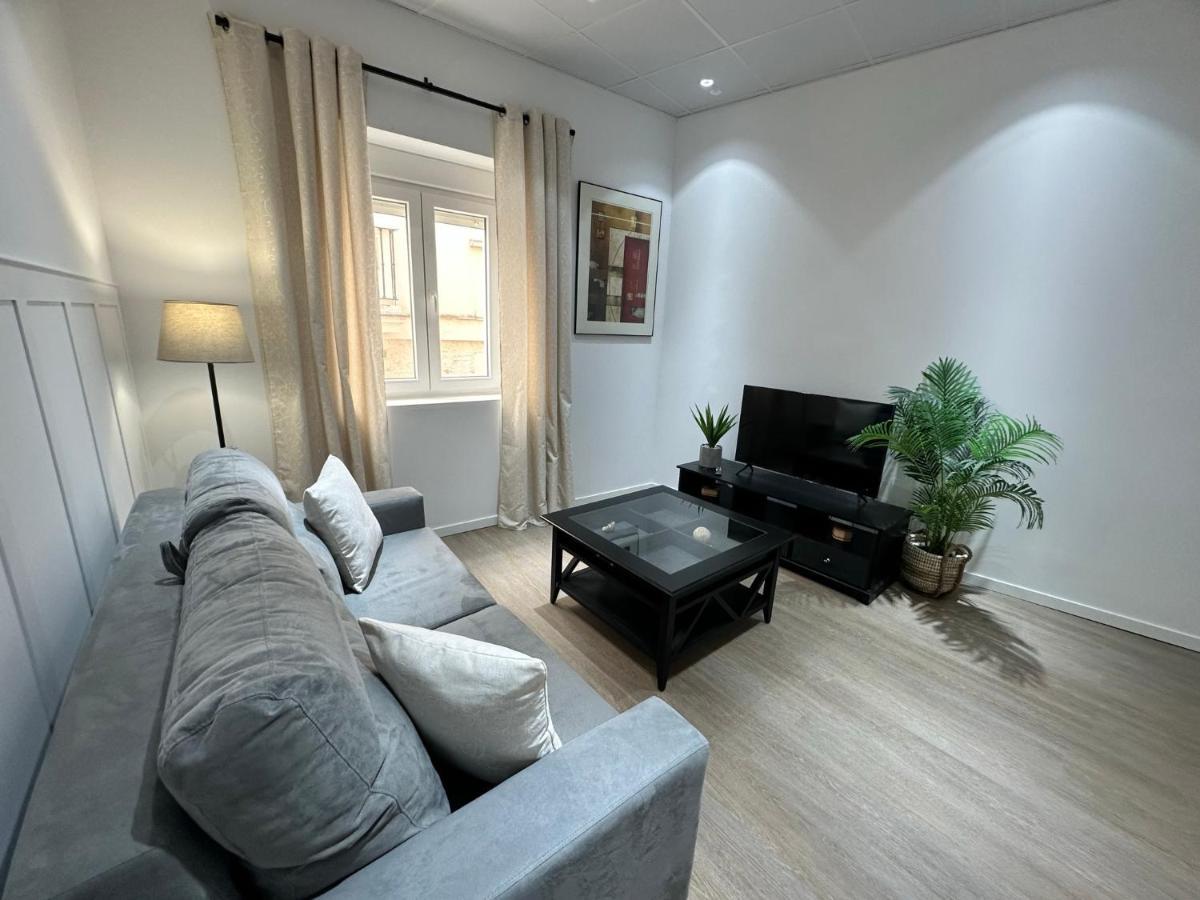 Nebro Luna Apartment *